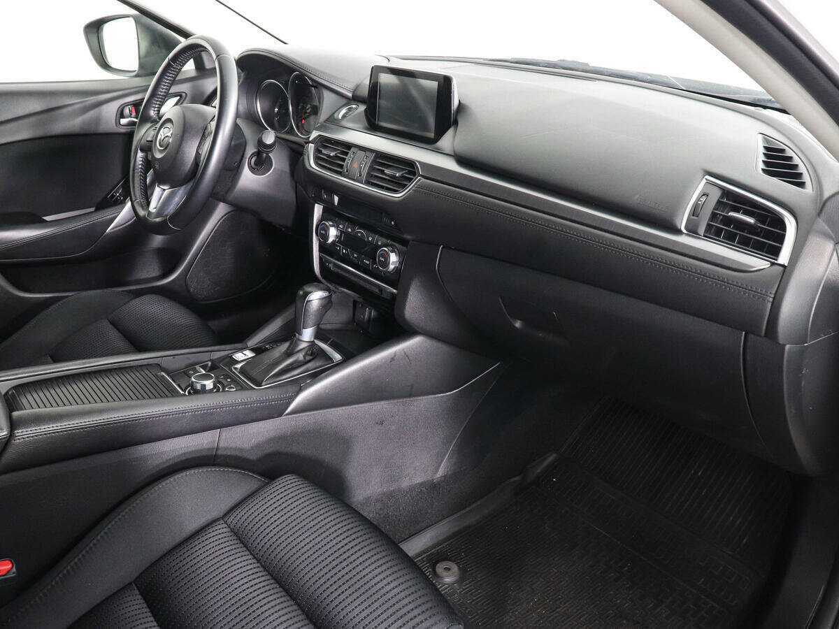 Mazda 6 с пробегом — 2016 год. Фото: #9