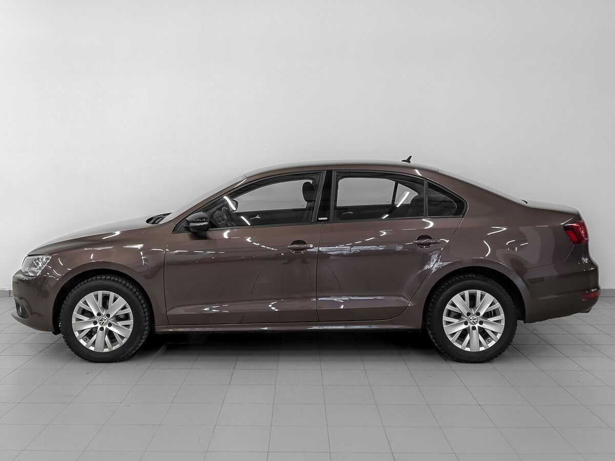 Volkswagen Jetta с пробегом — 2014 год. Фото: #7