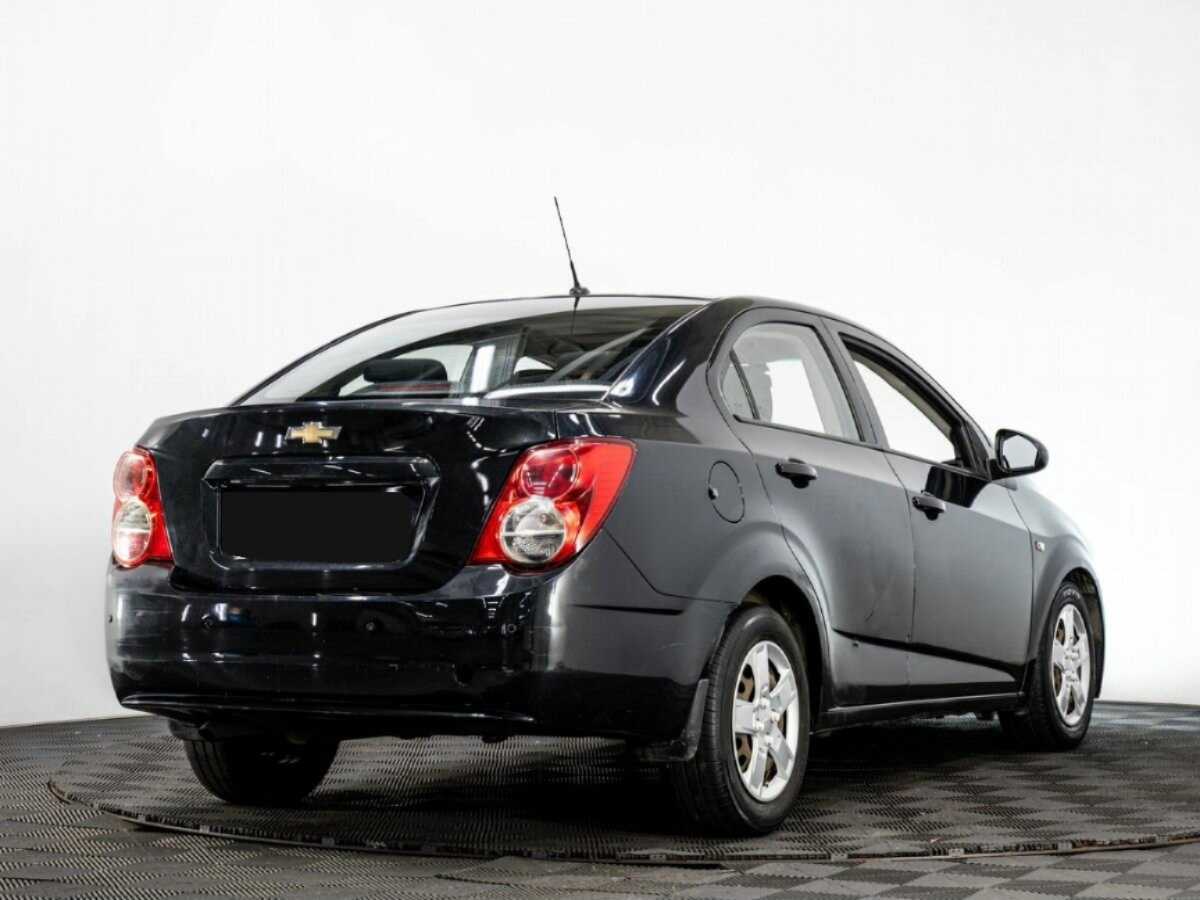Chevrolet Aveo с пробегом — 2012 год. Фото: #3
