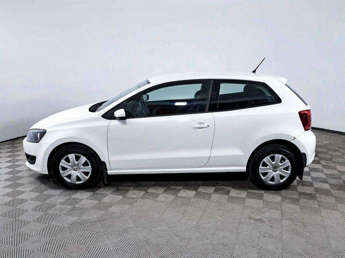 Volkswagen Polo с пробегом — 2012 год. Фото: #7