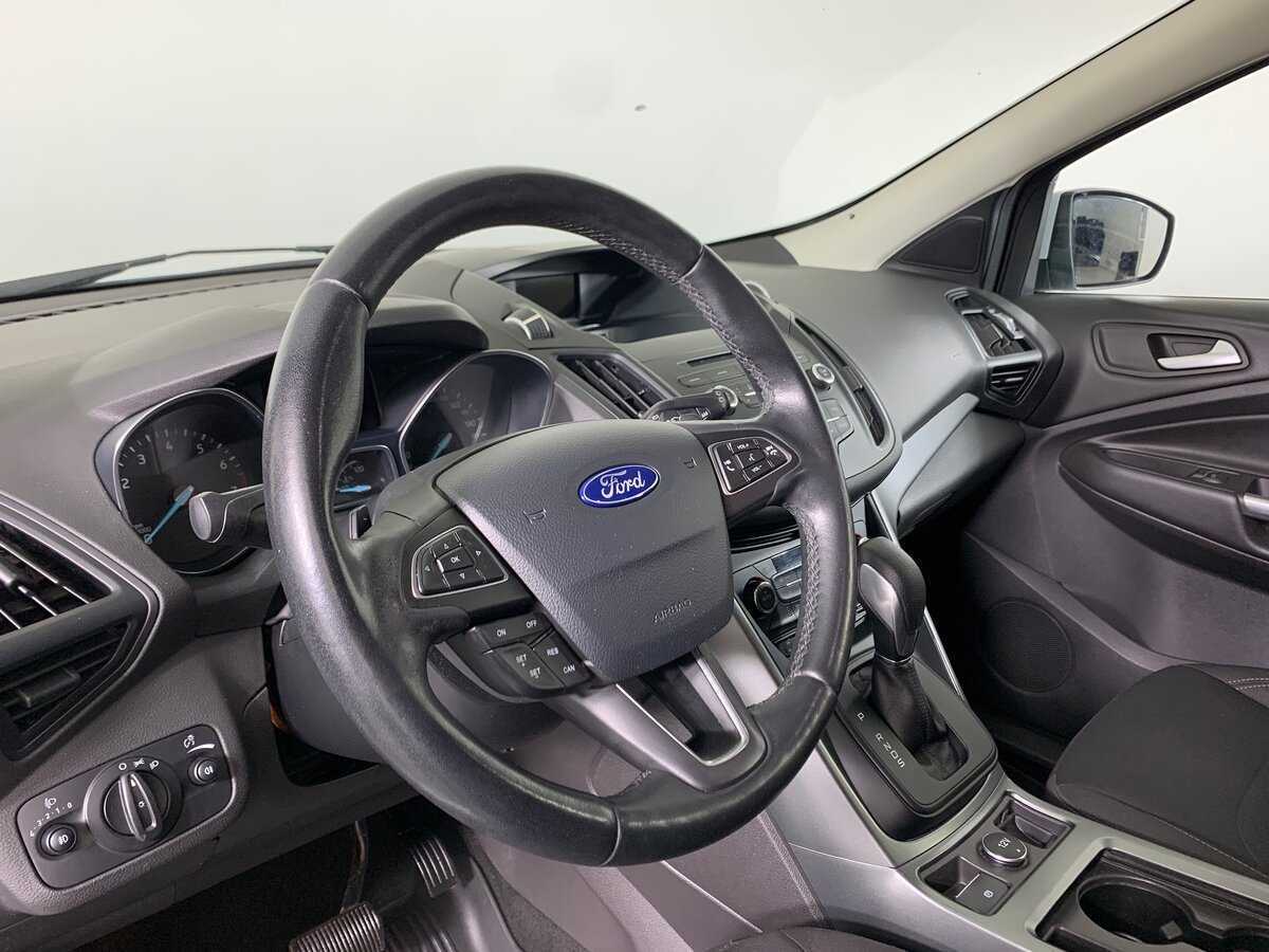 Ford Kuga с пробегом — 2017 год. Фото: #11