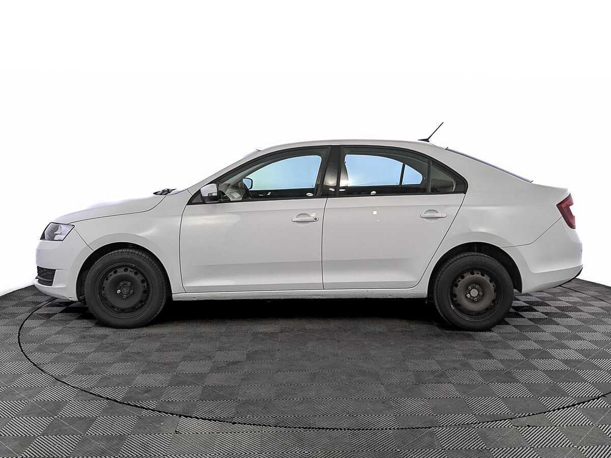Skoda Rapid с пробегом — 2019 год. Фото: #7