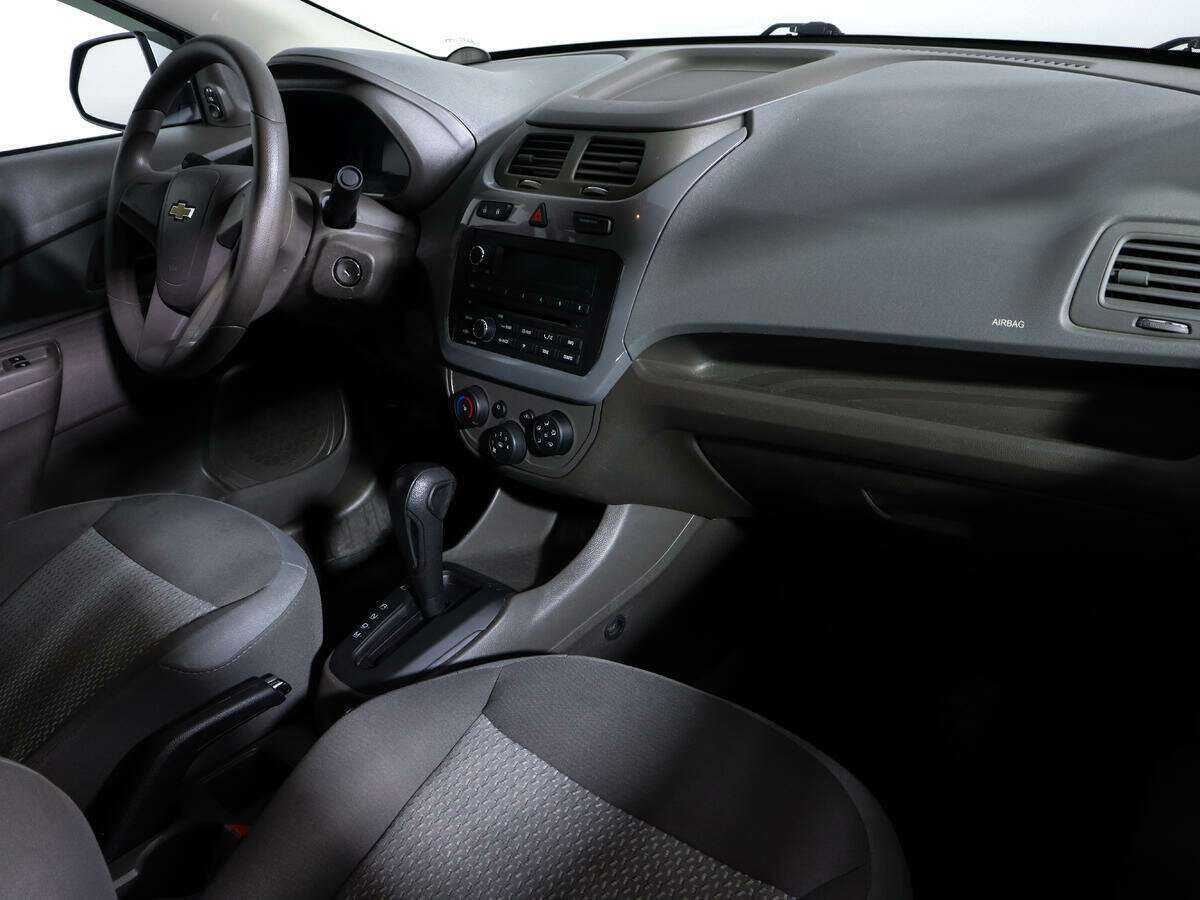 Chevrolet Cobalt с пробегом — 2020 год. Фото: #7