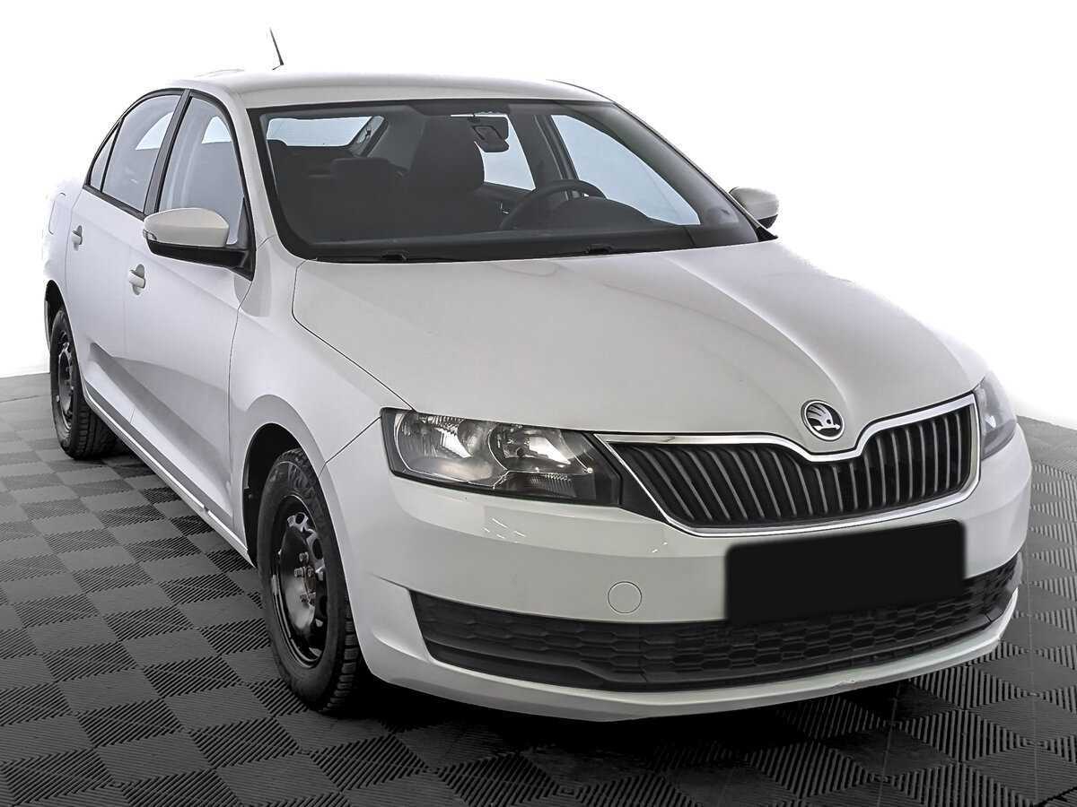 Skoda Rapid с пробегом — 2017 год. Фото: #2