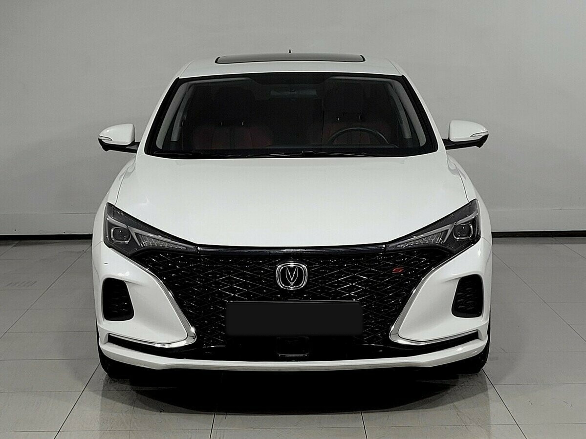 Changan Eado Plus с пробегом — 2024 год. Фото: #1