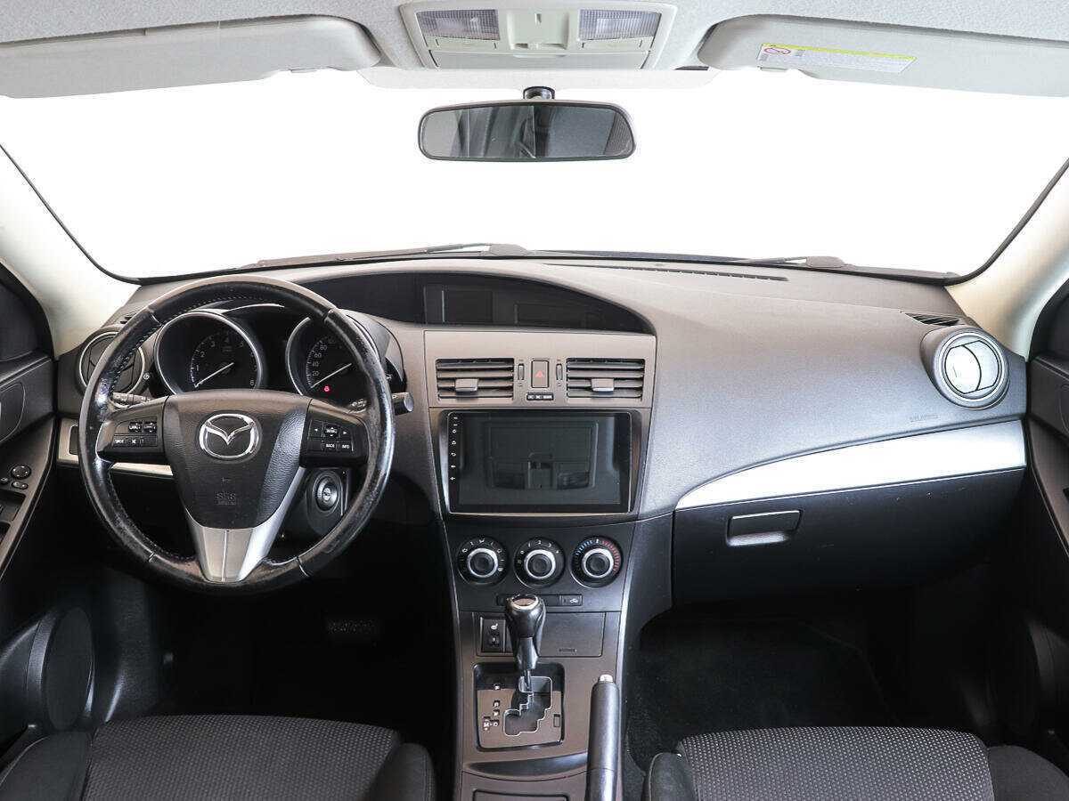 Mazda 3 с пробегом — 2012 год. Фото: #10