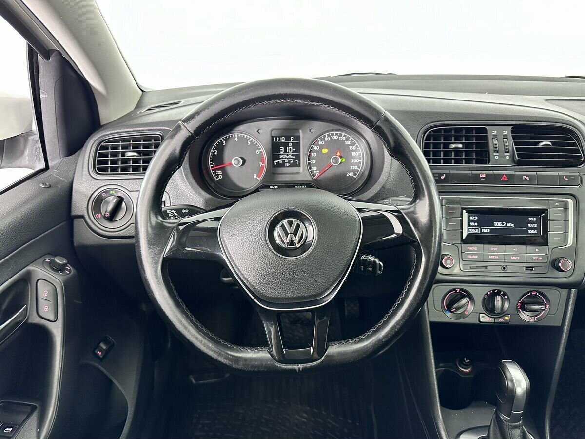 Volkswagen Polo с пробегом — 2016 год. Фото: #9