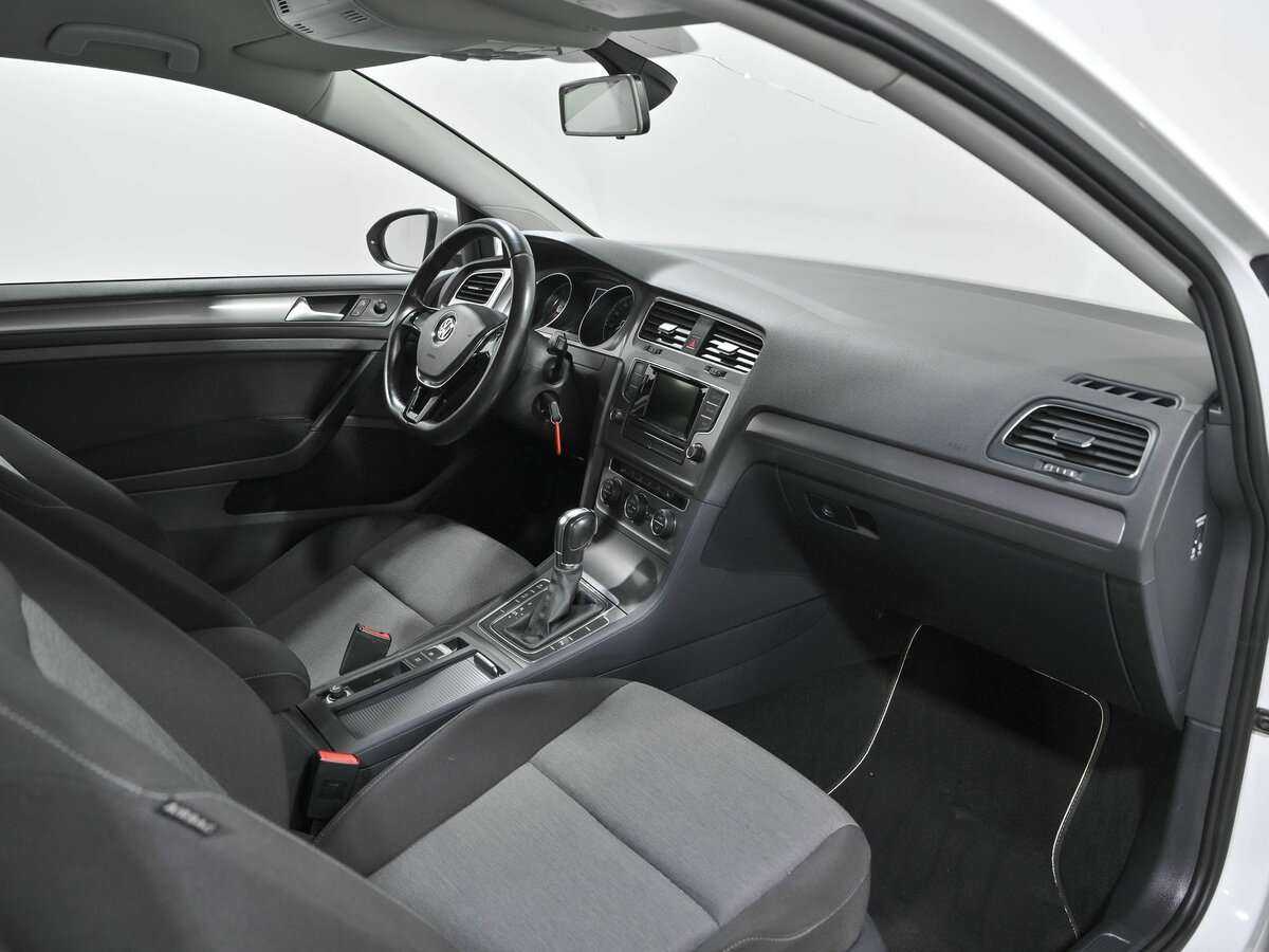 Volkswagen Golf с пробегом — 2013 год. Фото: #6