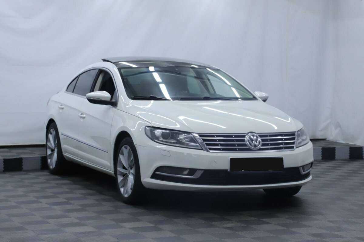 Volkswagen Passat CC с пробегом — 2013 год. Фото: #2