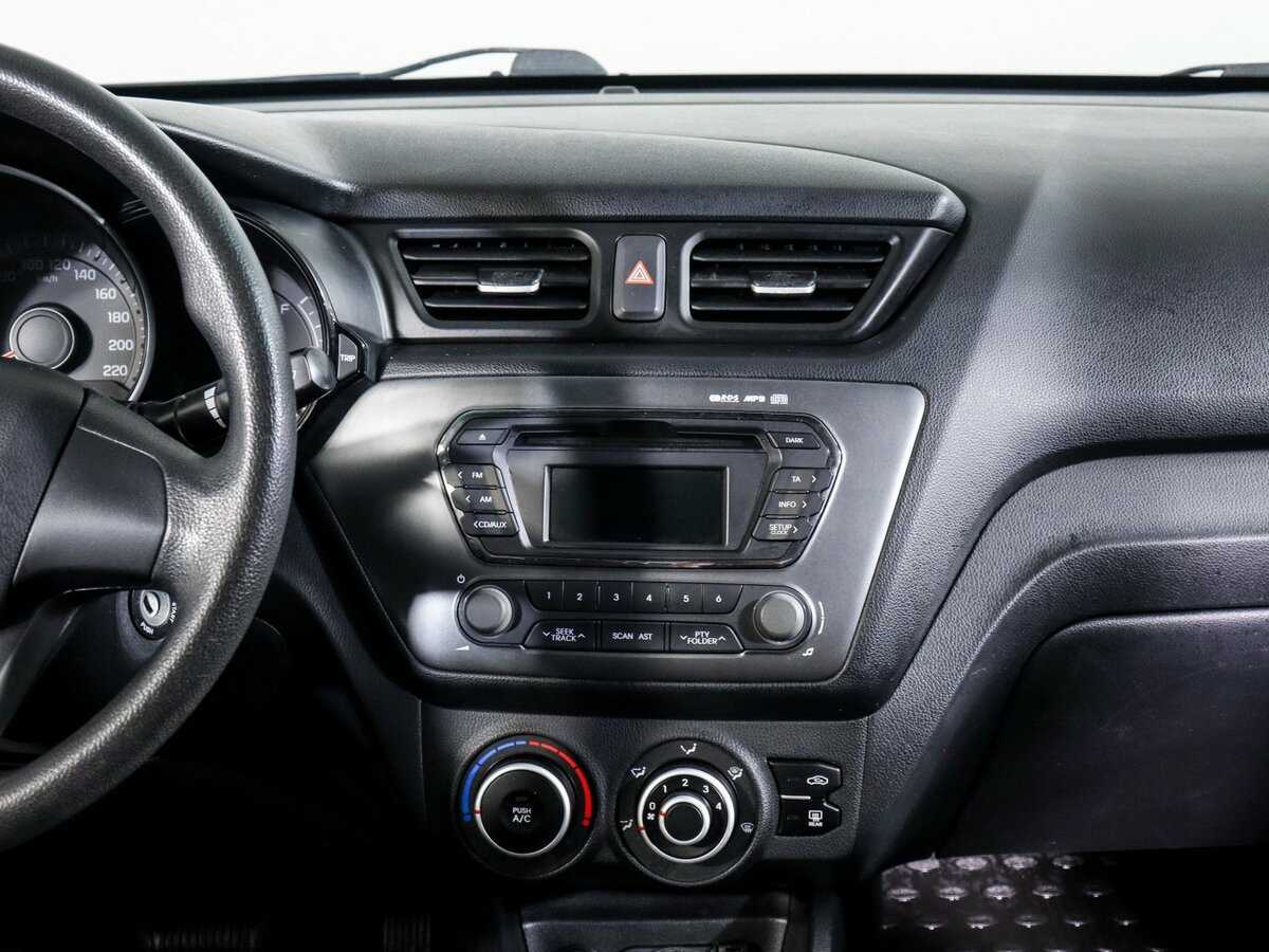 Kia Rio с пробегом — 2012 год. Фото: #8