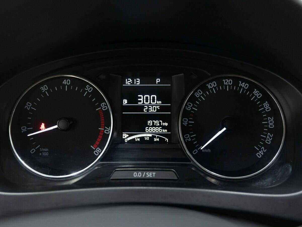 Skoda Rapid с пробегом — 2017 год. Фото: #16