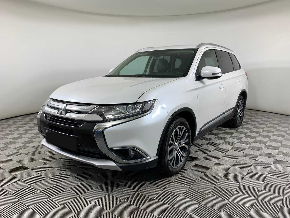 Mitsubishi Outlander с пробегом — 2016 год. Посмотреть фото