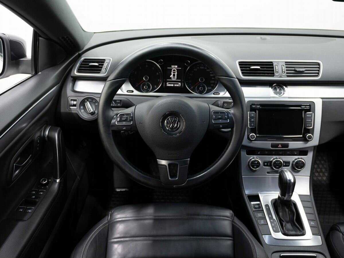 Volkswagen Passat CC с пробегом — 2013 год. Фото: #13