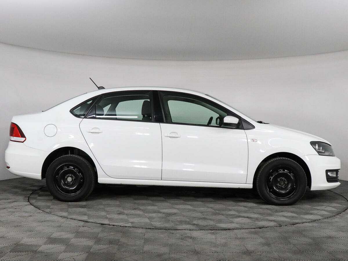 Volkswagen Polo с пробегом — 2018 год. Фото: #3