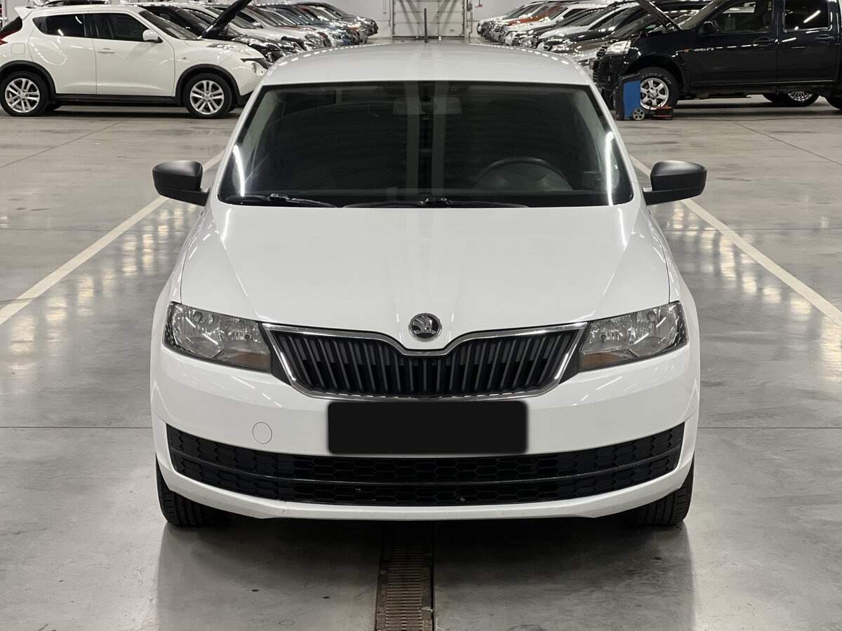 Skoda Rapid с пробегом — 2016 год. Фото: #1