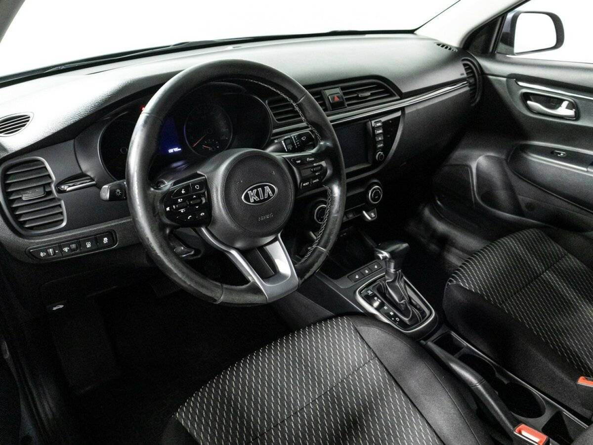 Kia Rio с пробегом — 2018 год. Фото: #10