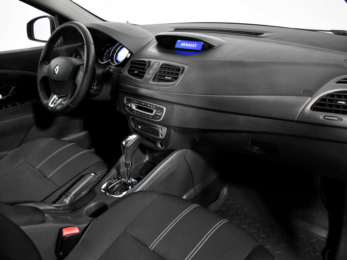 Renault Megane с пробегом — 2013 год. Фото: #11