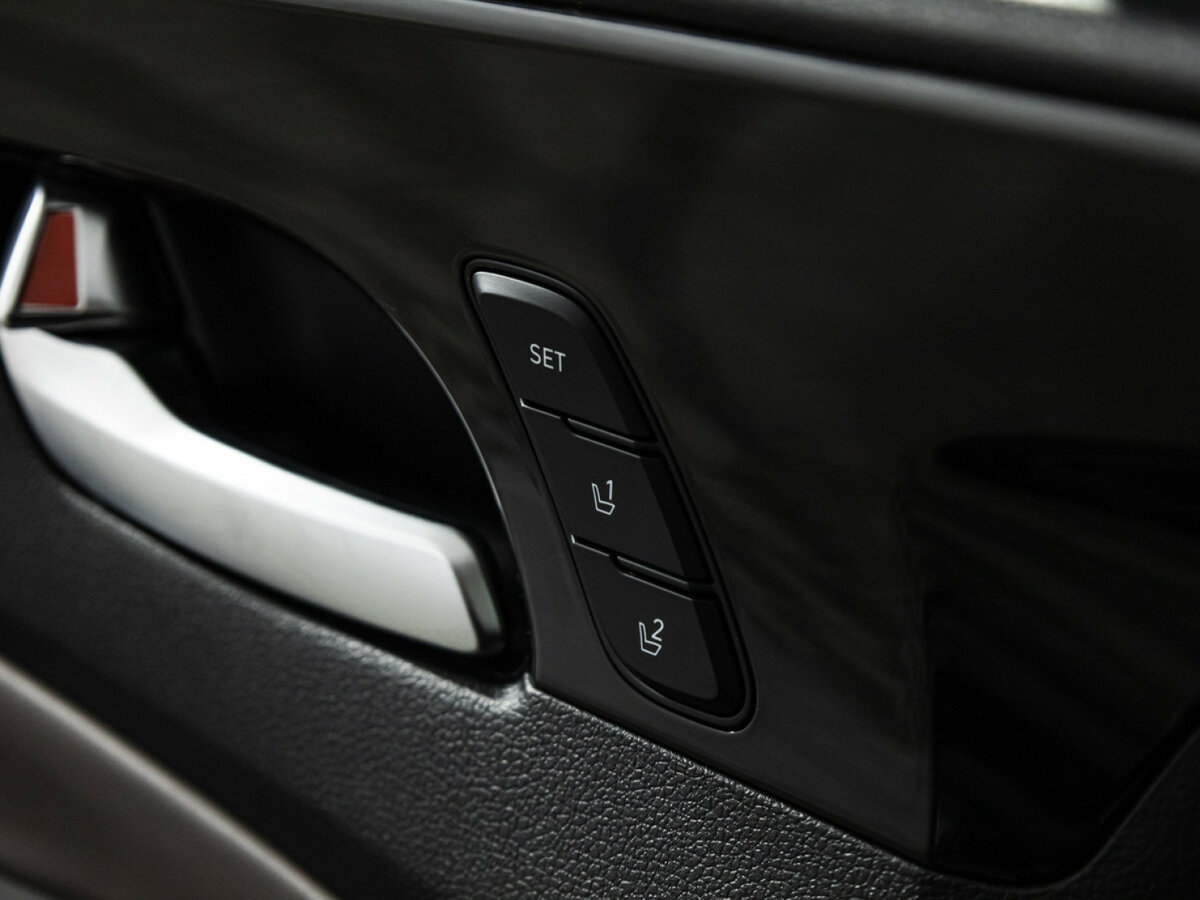 Hyundai Santa Fe с пробегом — 2019 год. Фото: #12