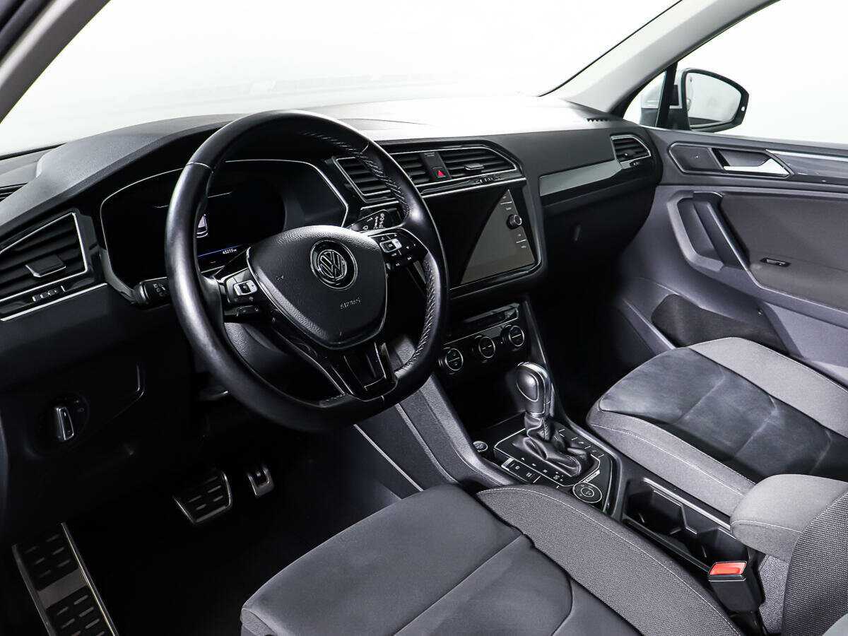 Volkswagen Tiguan с пробегом — 2018 год. Фото: #12