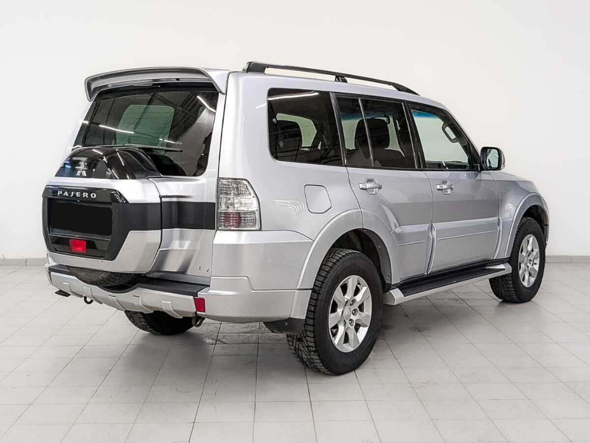 Mitsubishi Pajero с пробегом — 2014 год. Фото: #4