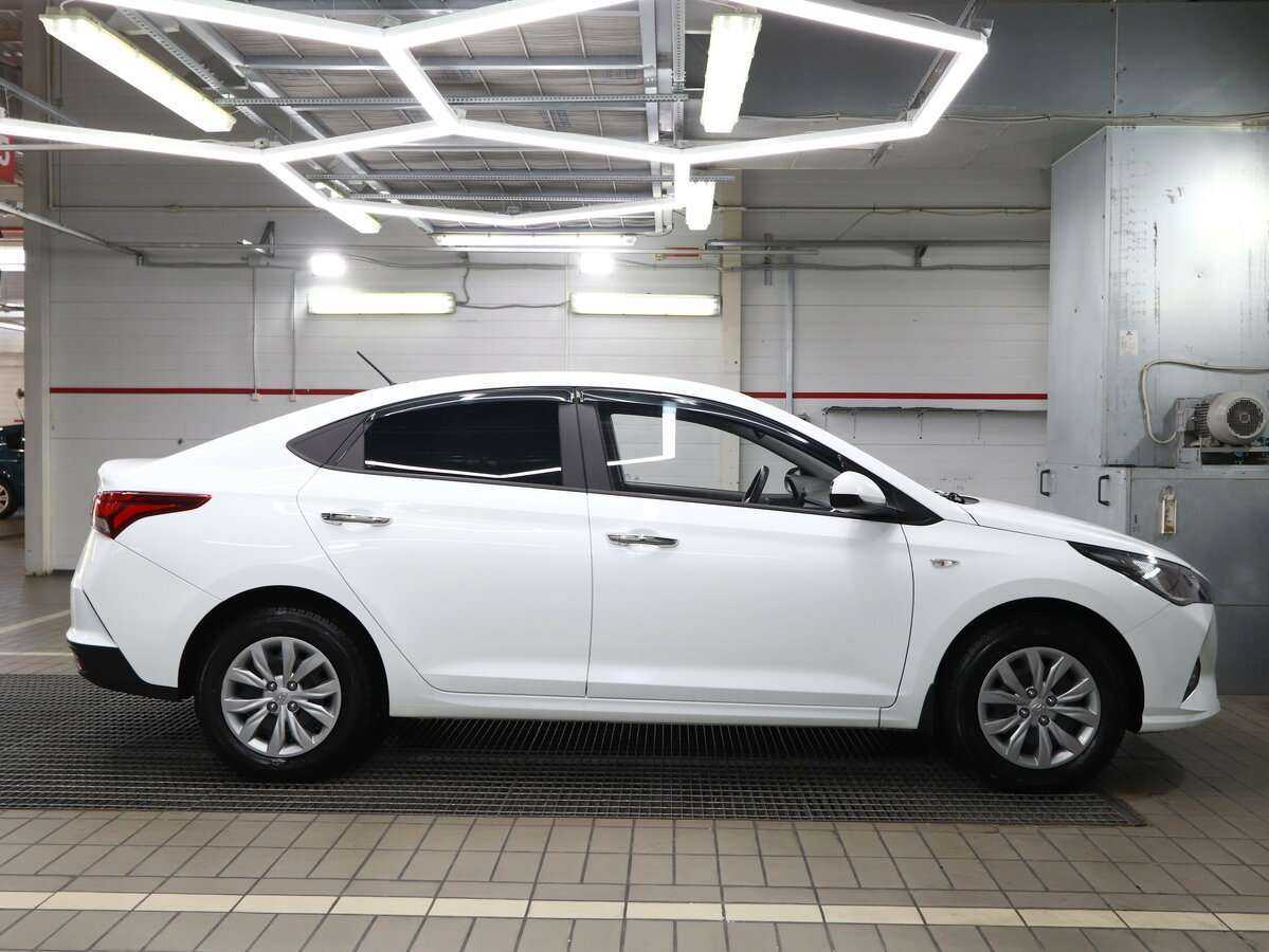 Hyundai Solaris с пробегом — 2021 год. Фото: #10