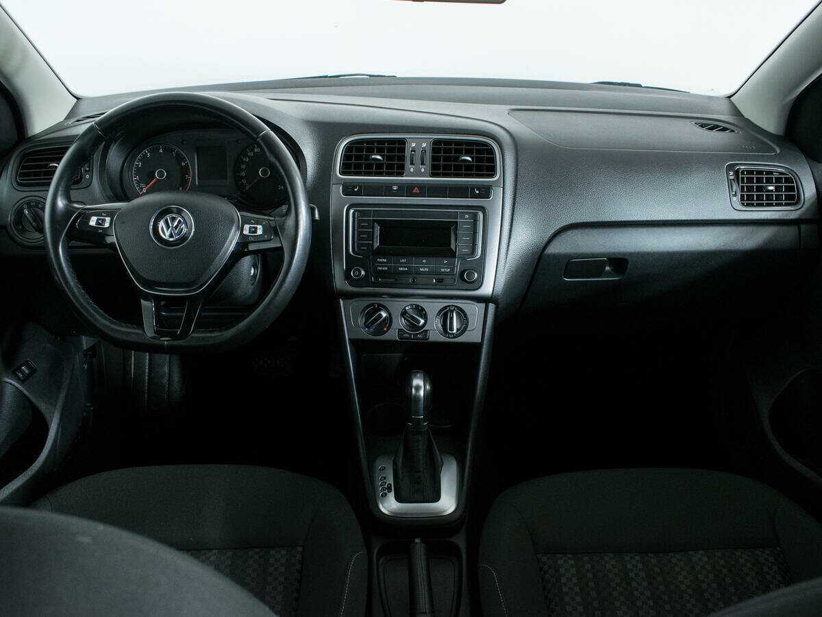 Volkswagen Polo с пробегом — 2020 год. Фото: #11