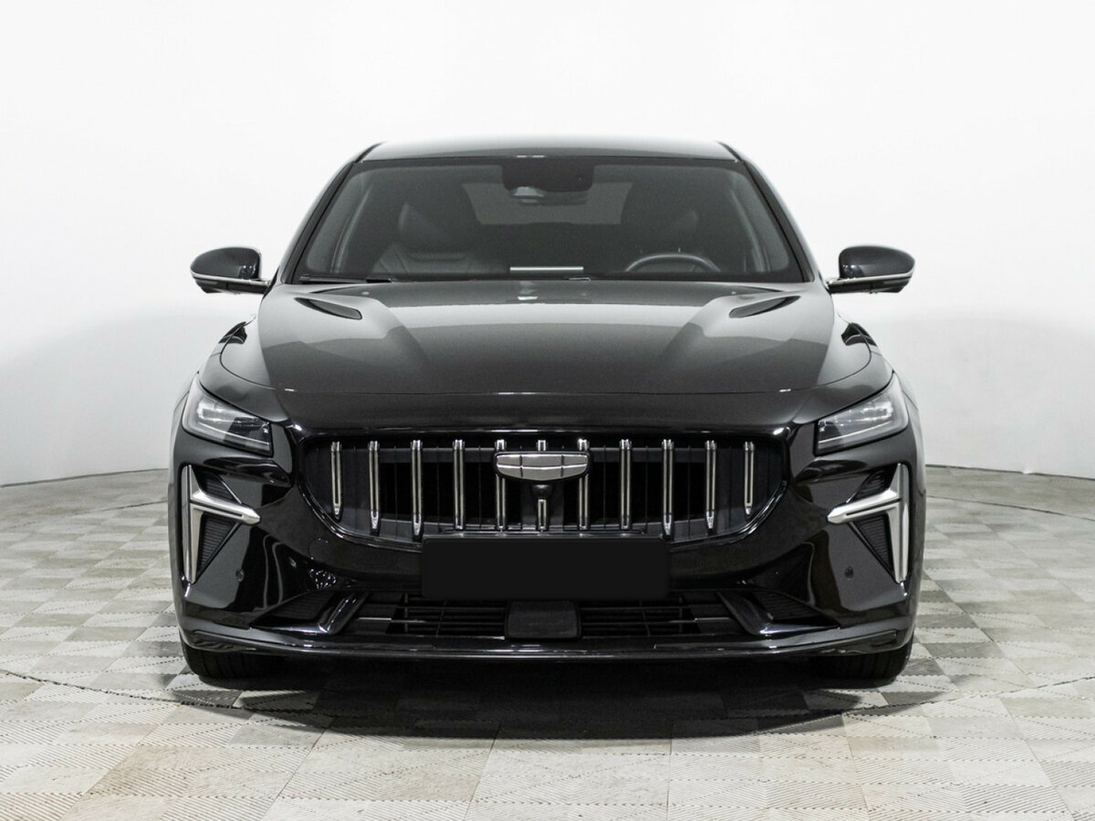 Geely Preface с пробегом — 2024 год. Фото: #1