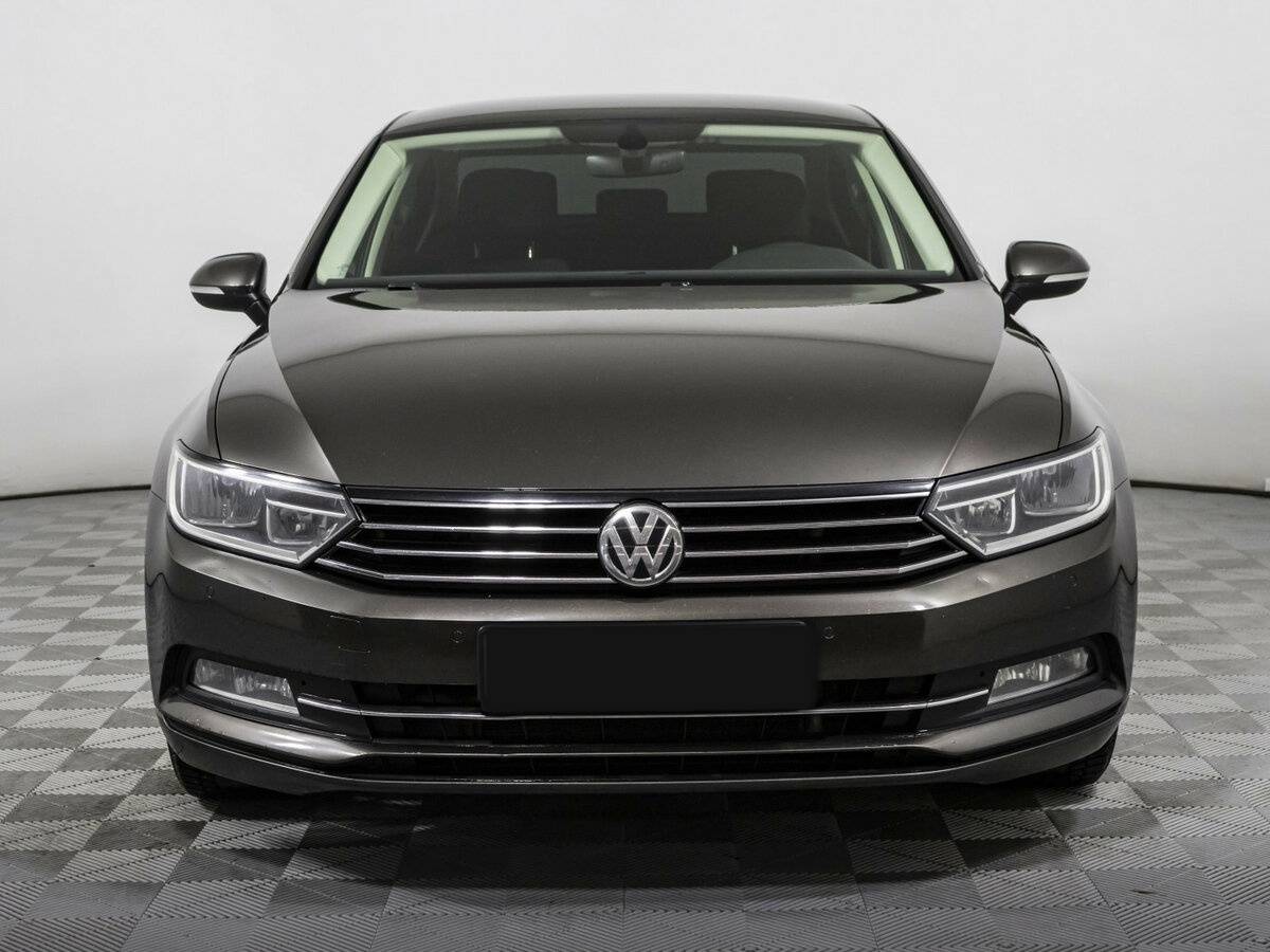 Volkswagen Passat с пробегом — 2017 год. Фото: #1