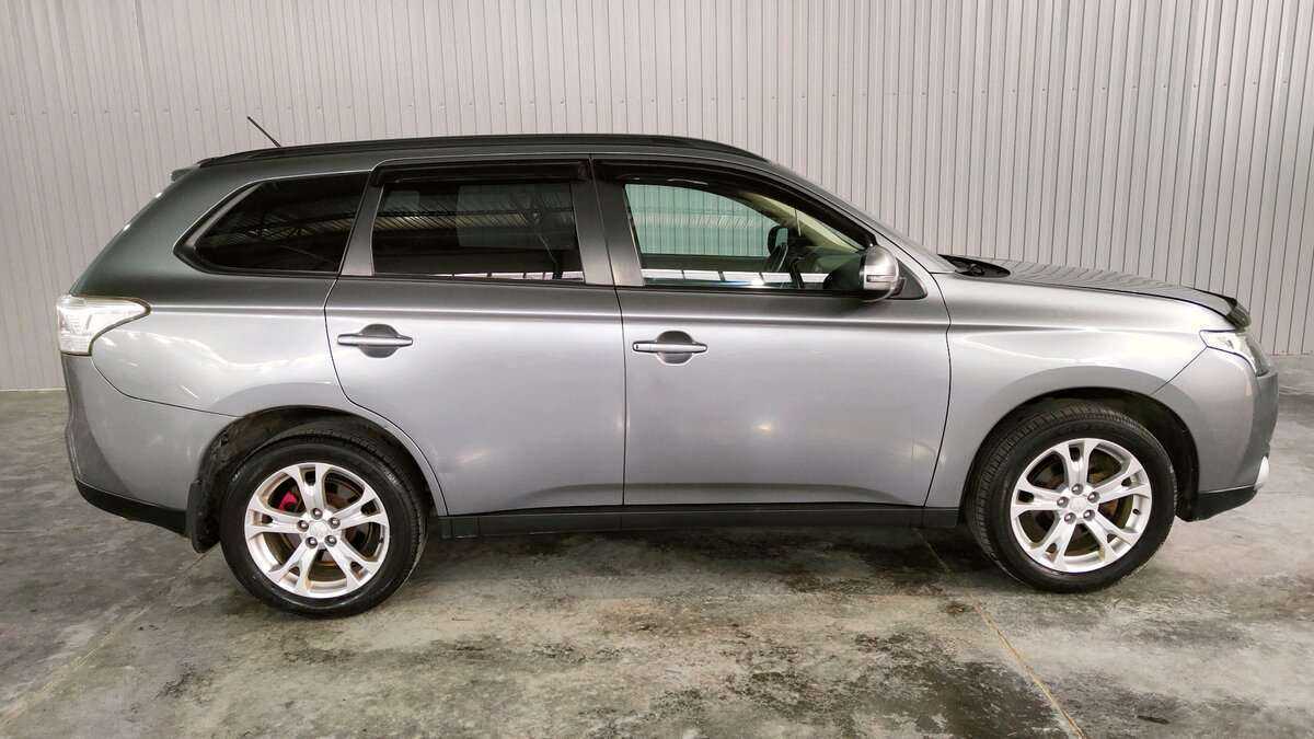 Mitsubishi Outlander с пробегом — 2012 год. Фото: #3