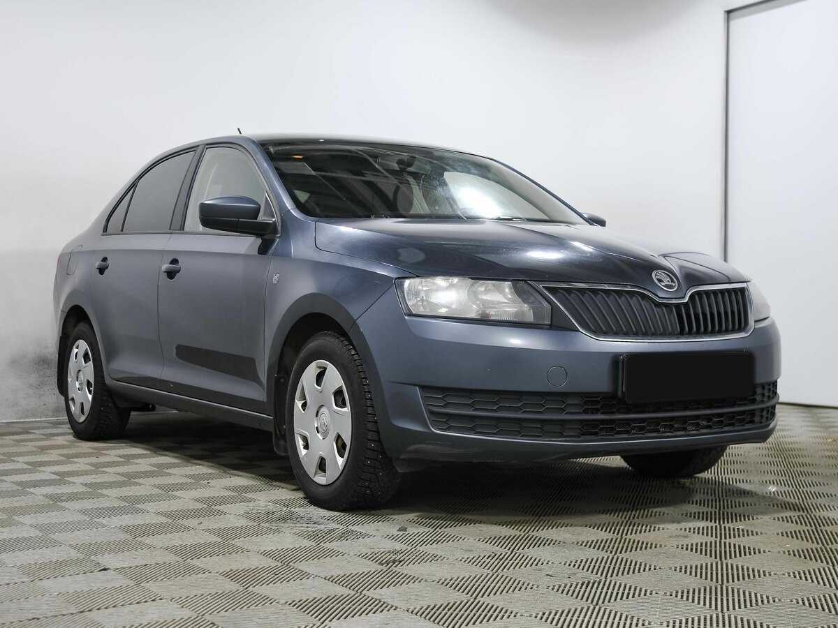 Skoda Rapid с пробегом — 2015 год. Фото: #2