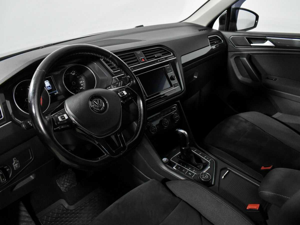 Volkswagen Tiguan с пробегом — 2017 год. Фото: #8