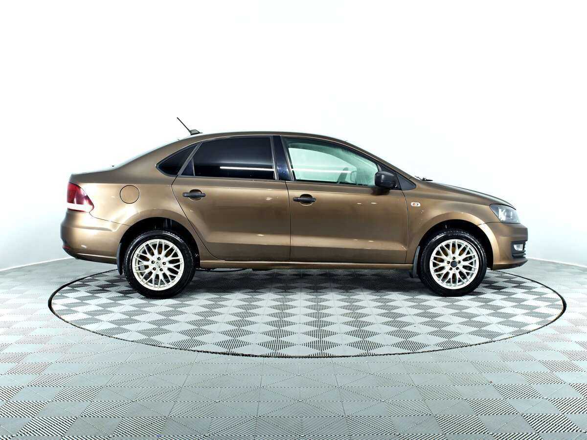 Volkswagen Polo с пробегом — 2019 год. Фото: #3