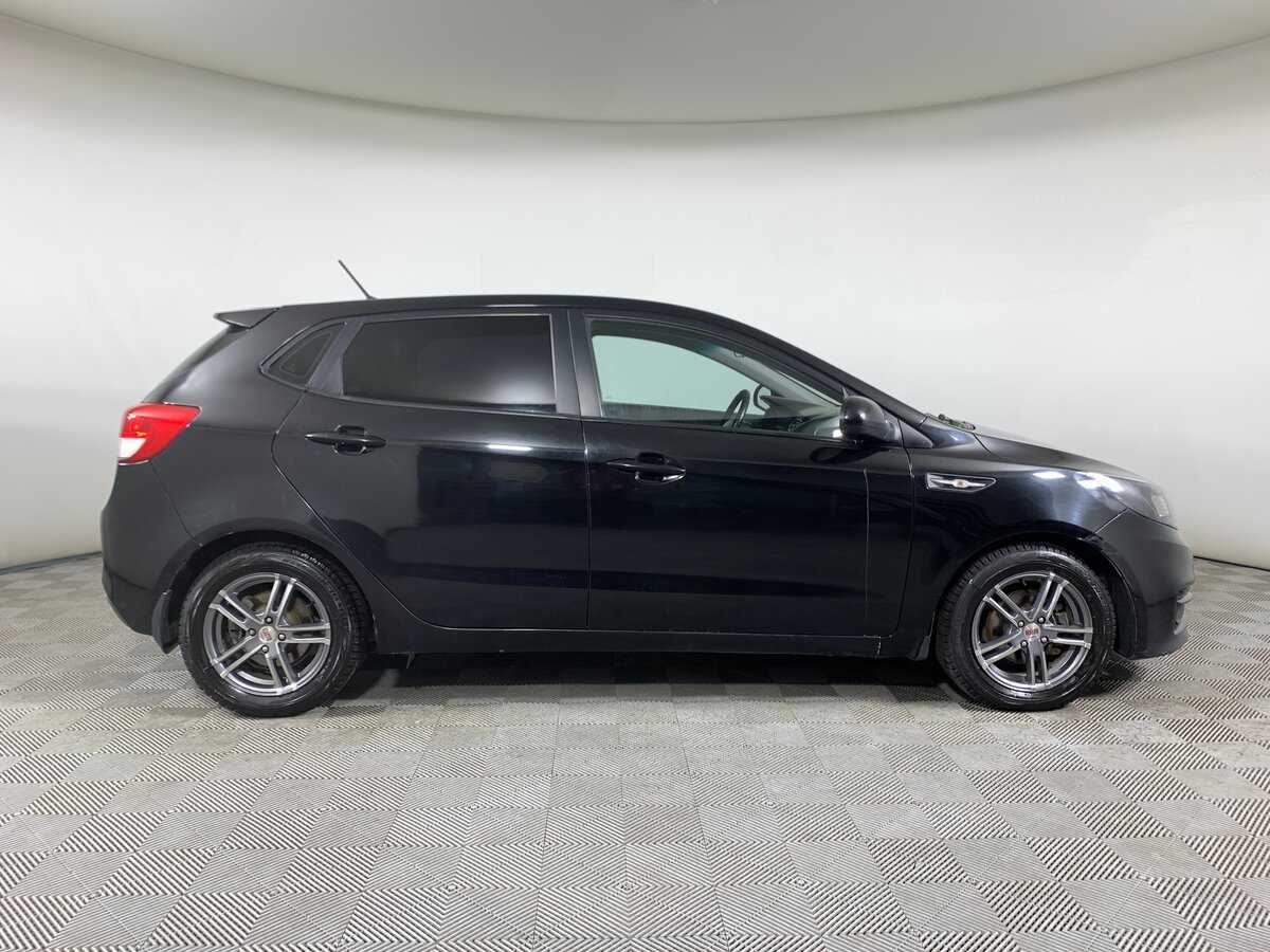 Kia Rio с пробегом — 2015 год. Фото: #3