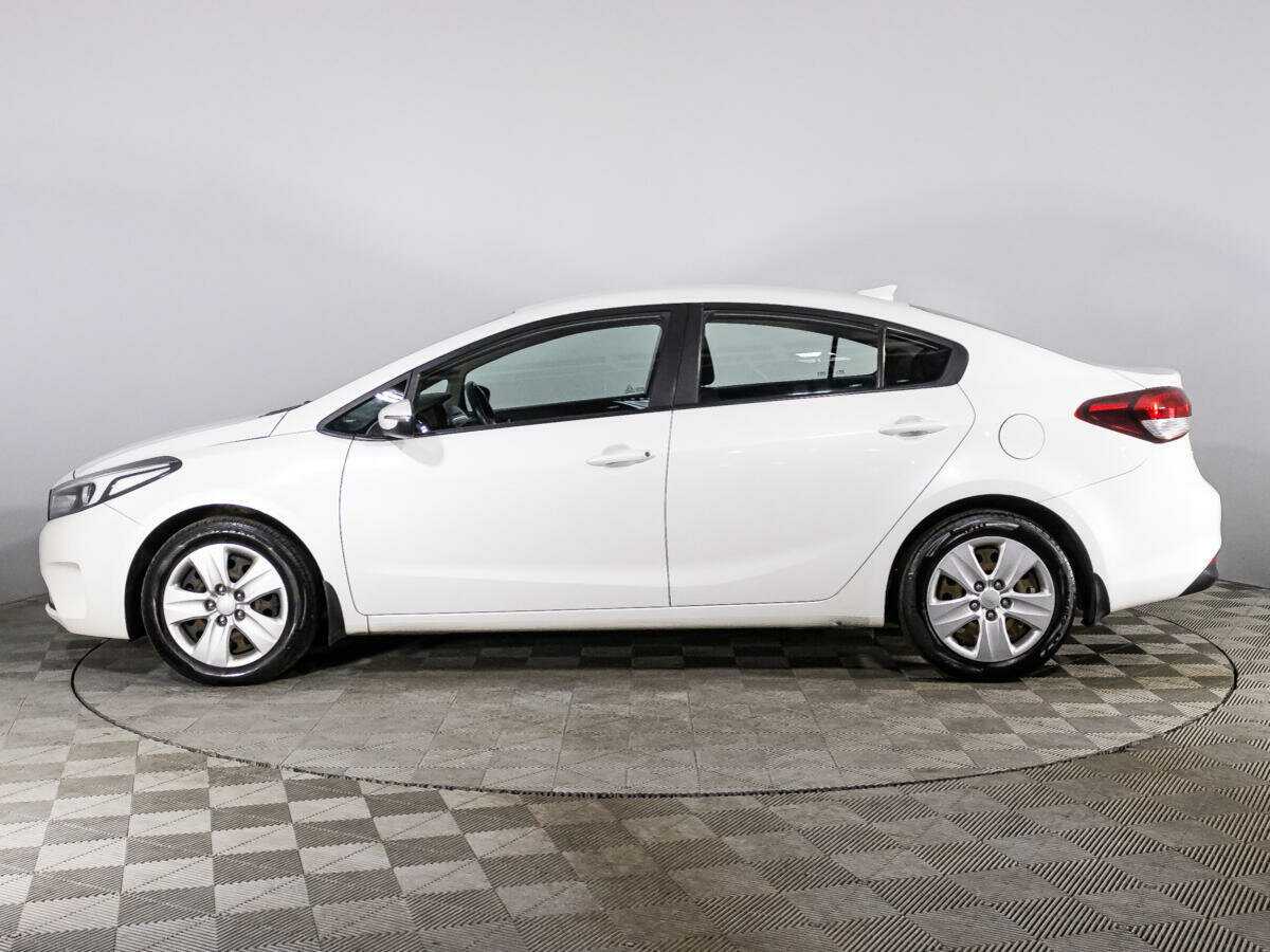 Kia Cerato с пробегом — 2017 год. Фото: #7