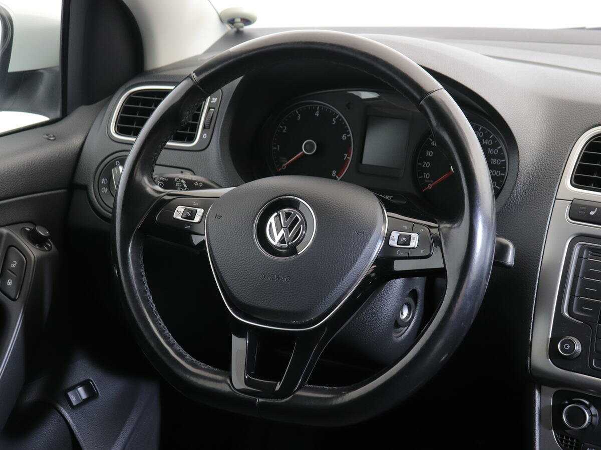 Volkswagen Polo с пробегом — 2017 год. Фото: #14