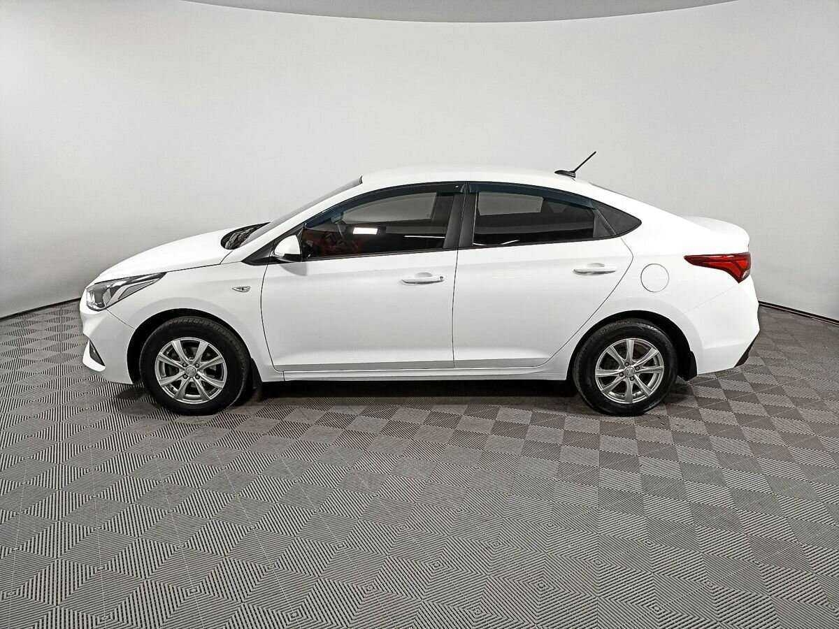 Hyundai Solaris с пробегом — 2017 год. Фото: #7