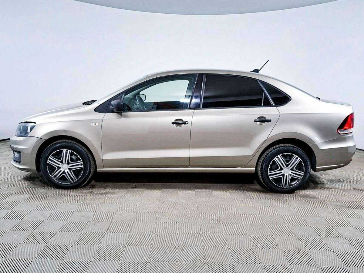 Volkswagen Polo с пробегом — 2018 год. Фото: #6
