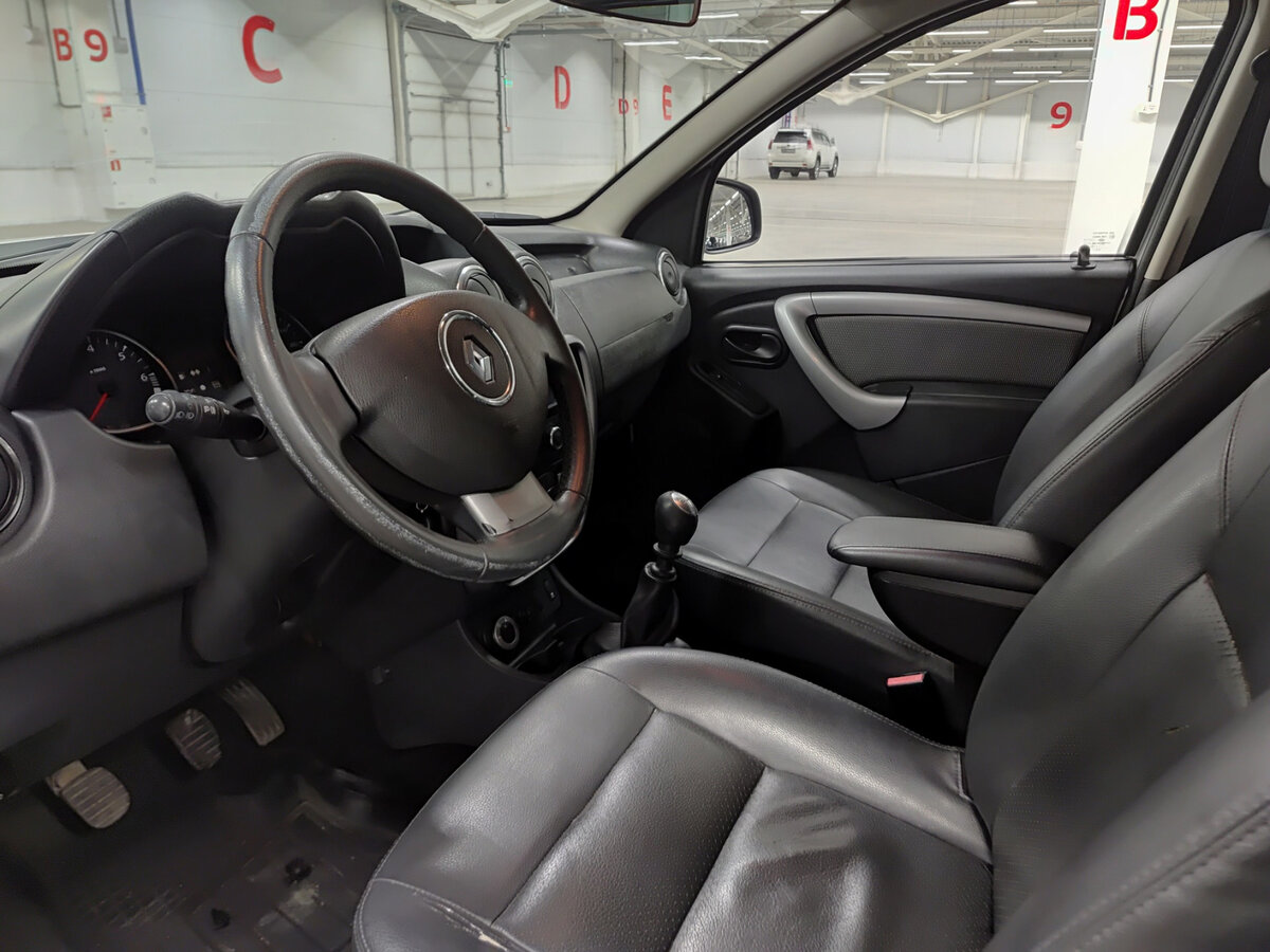 Renault Duster с пробегом — 2012 год. Фото: #15