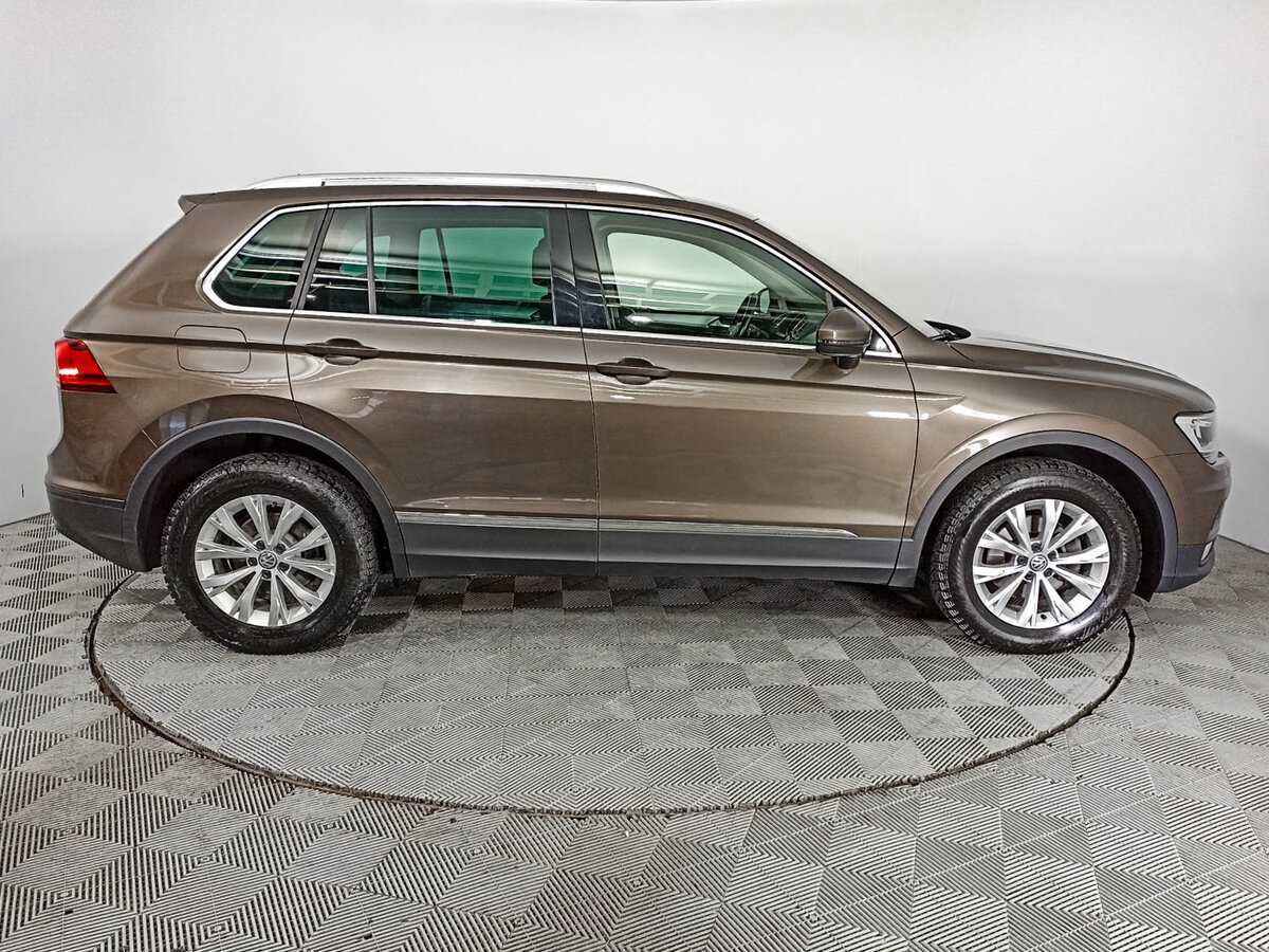 Volkswagen Tiguan с пробегом — 2017 год. Фото: #3