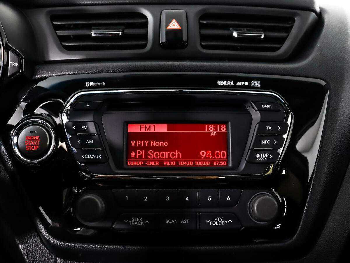 Kia Rio с пробегом — 2012 год. Фото: #12