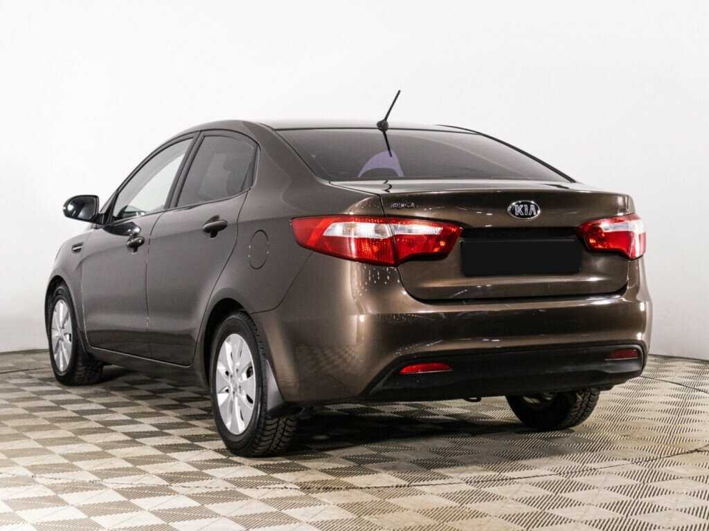 Kia Rio с пробегом — 2015 год. Фото: #6