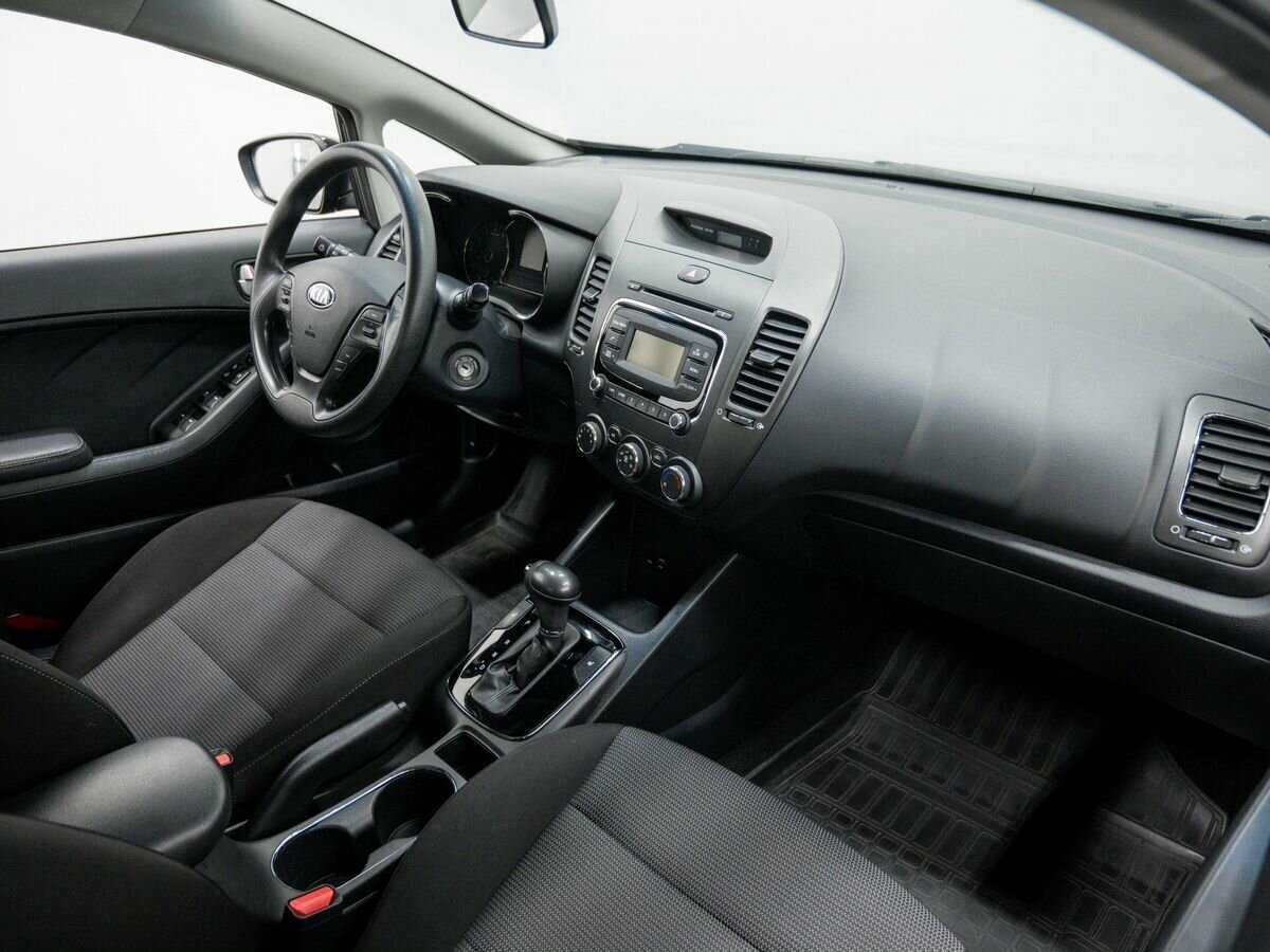 Kia Cerato с пробегом — 2018 год. Фото: #6