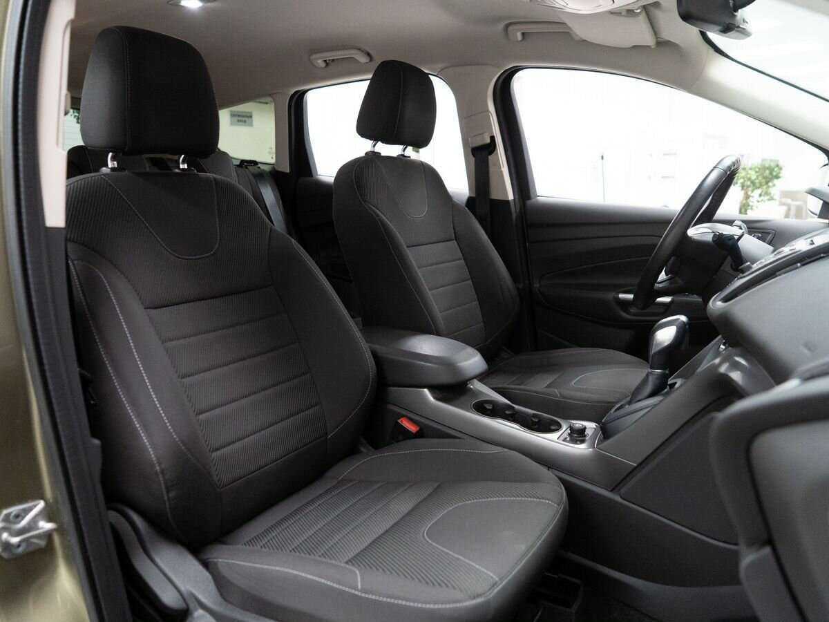 Ford Kuga с пробегом — 2014 год. Фото: #8