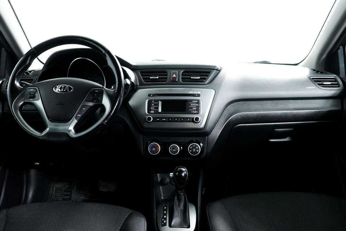Kia Rio с пробегом — 2017 год. Фото: #10