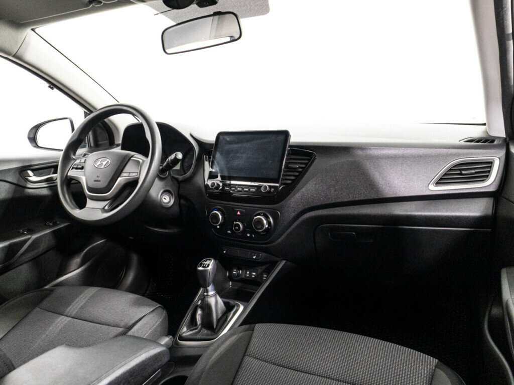 Hyundai Solaris с пробегом — 2017 год. Фото: #8