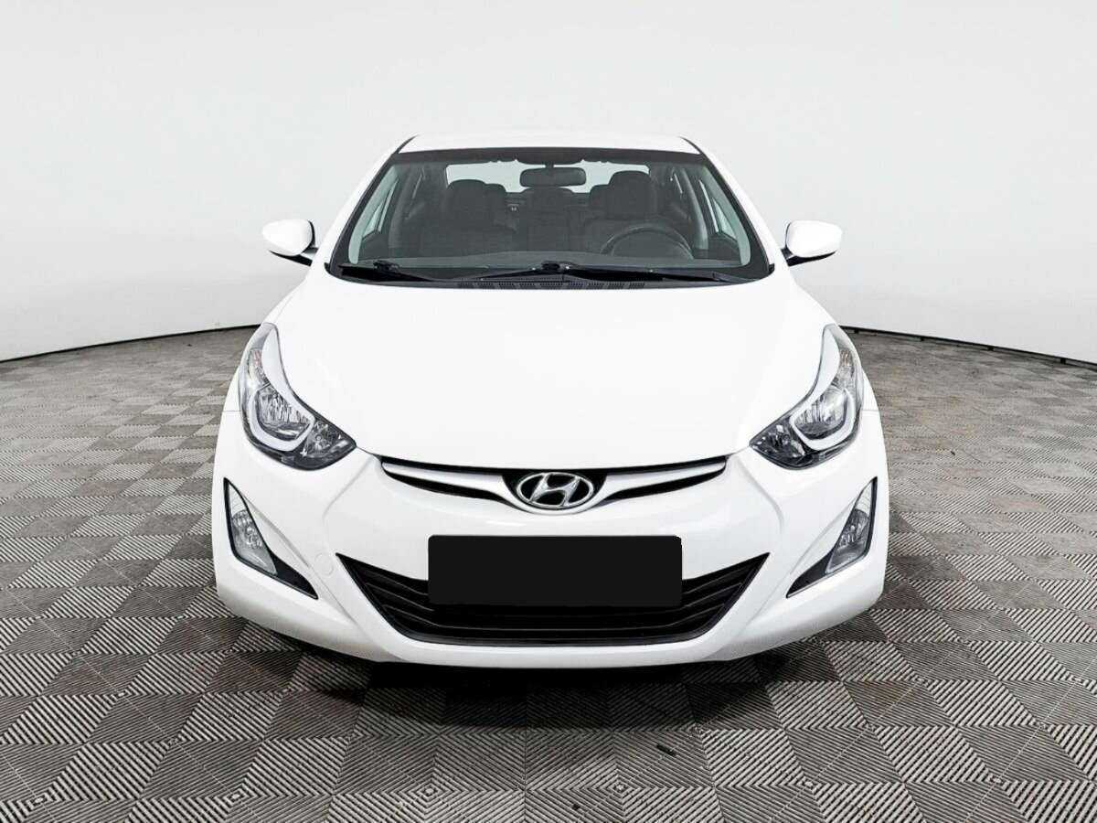 Hyundai Elantra с пробегом — 2015 год. Фото: #1
