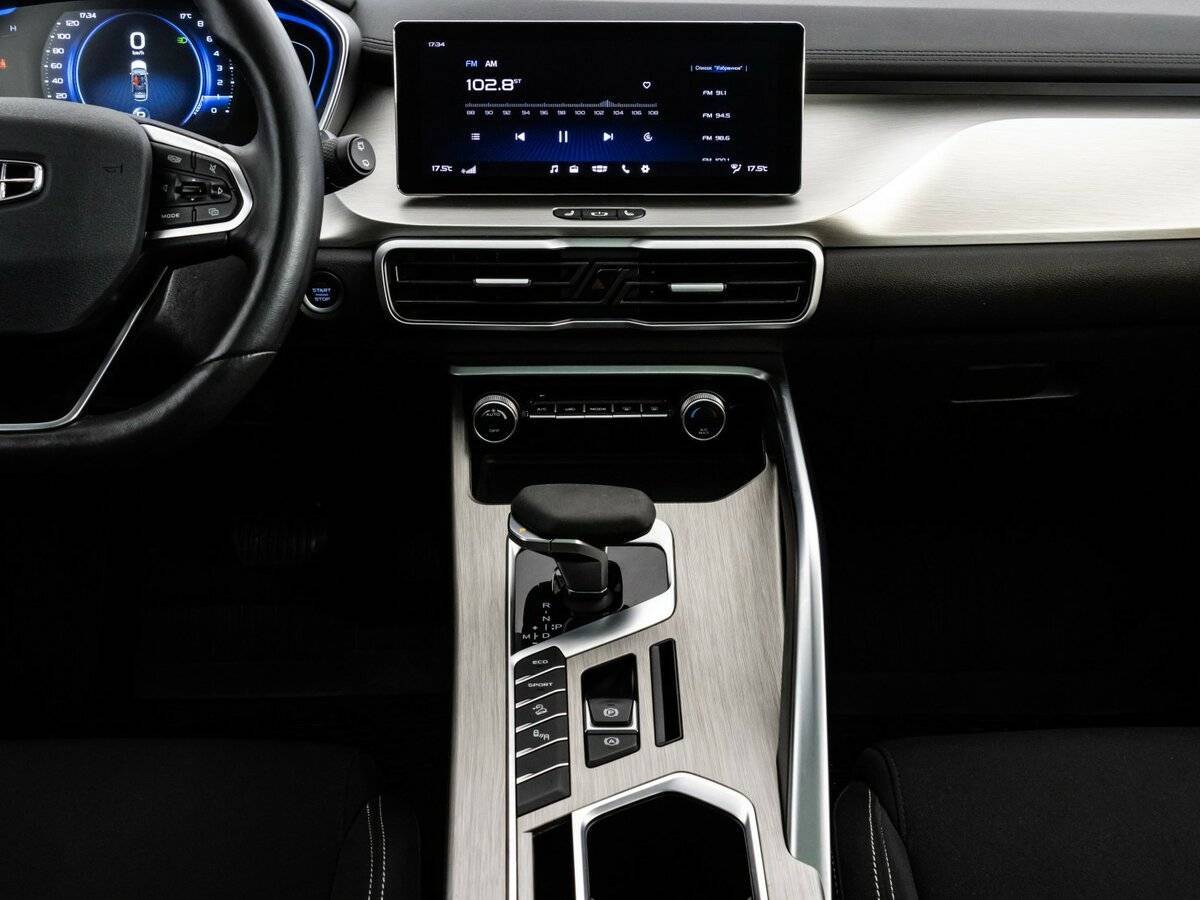 Geely Coolray с пробегом — 2023 год. Фото: #13