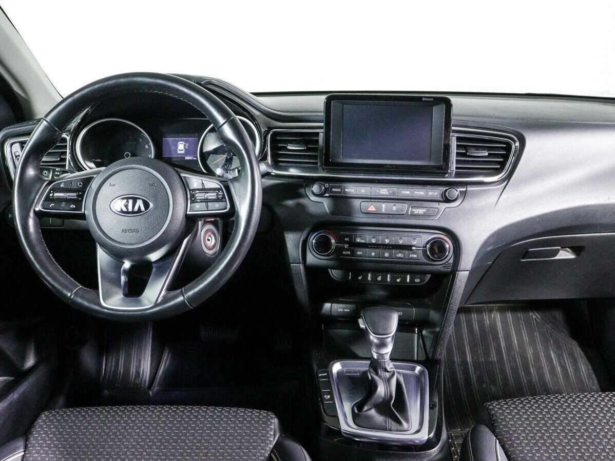 Kia Ceed с пробегом — 2018 год. Фото: #11