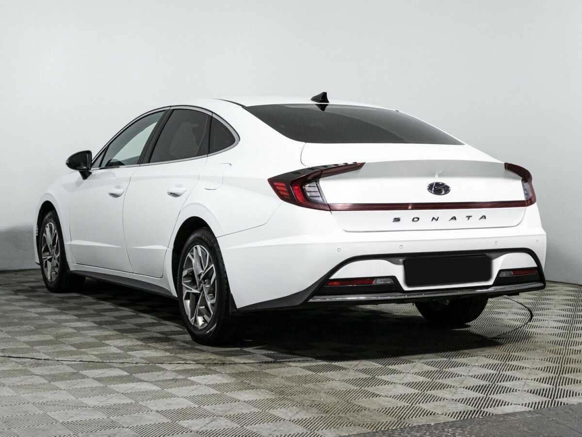 Hyundai Sonata с пробегом — 2021 год. Фото: #6
