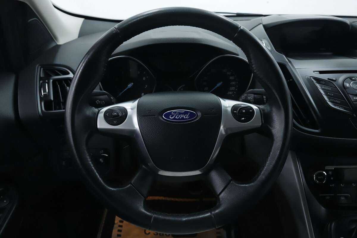 Ford Kuga с пробегом — 2016 год. Фото: #10
